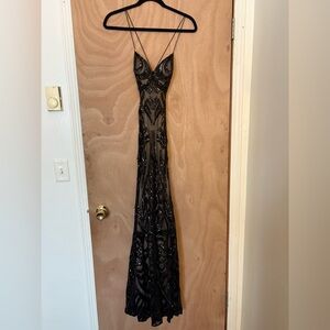 Elegant Black Evening Gown/Prom Dress
